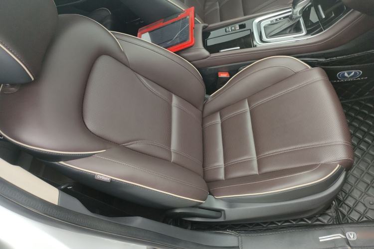 Used Changan Raeton CC 2019 1.5T Automatic Haoya Edition Guangmang Model China VI Standard
