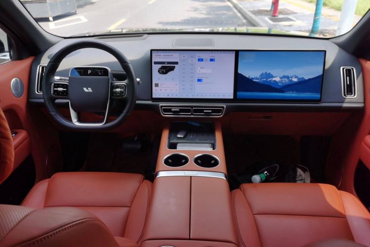 Used Li Auto L8 2024 PRO Model
