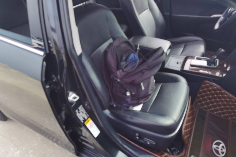 Used Toyota Camry 2016 2.0G 10th Anniversary Leading Edition
