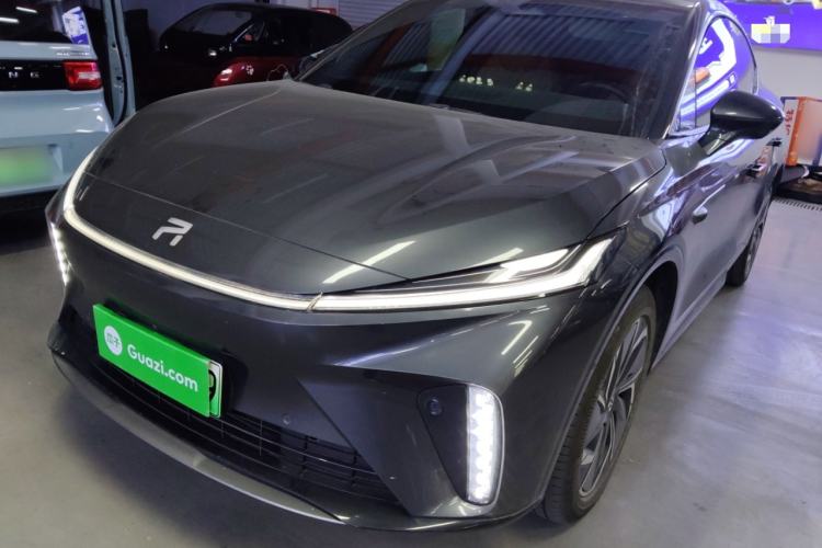 Used  R7 2023 Rear-Drive Screen King Edition
