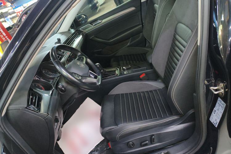 Used Volkswagen Magotan 2020 330TSI DSG Leading Model
