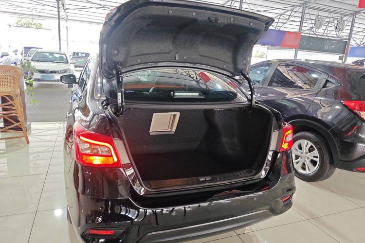 Used Nissan Sylphy 2019 1.6XV CVT Smart Connect Luxury Edition China VI Standard
