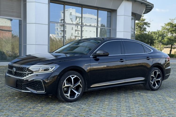 Used Volkswagen Passat 2023 Restyled 330TSI Starry Luxury Edition
