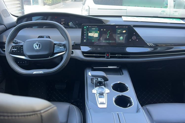 Used Changan UNI-K iDD 2024 ZhiDian iDD 1.5T 135km Smart Leading Model
