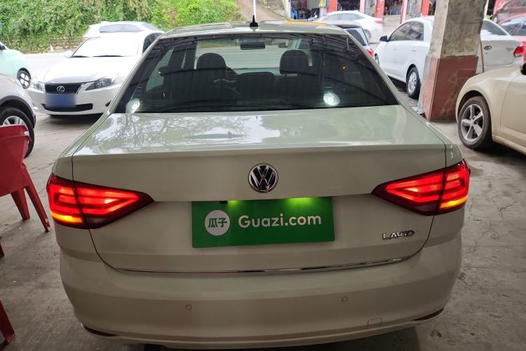 Used Volkswagen Lavida 2017 1.6L Automatic Comfort Edition
