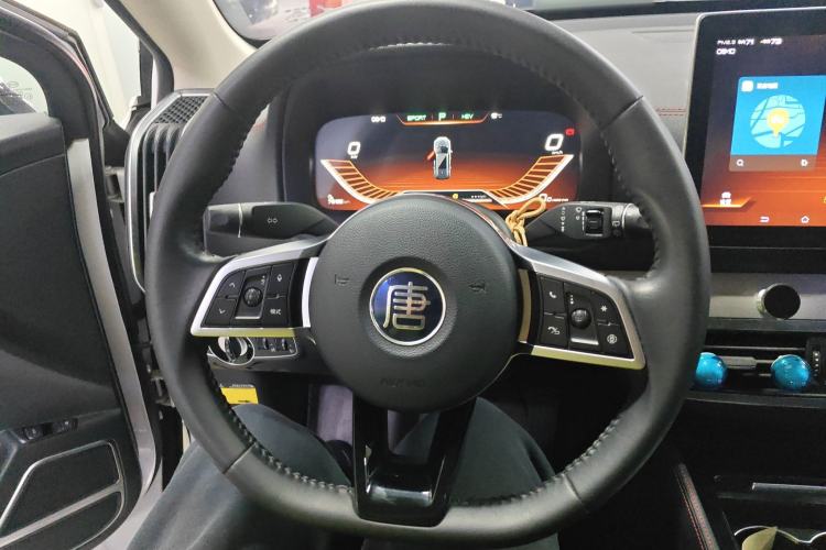 Used BYD Tang New Energy 2018 DM 2.0T All-Wheel Drive Smart Connectivity Luxury Model 7 Seats China V Emission Standard