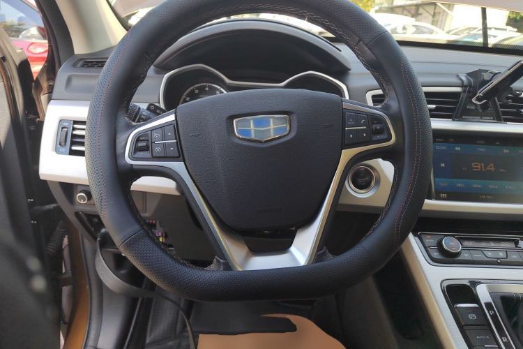 Used Geely Auto Emgrand X7 Sport 2016 1.8TD Automatic ZhiShang Model
