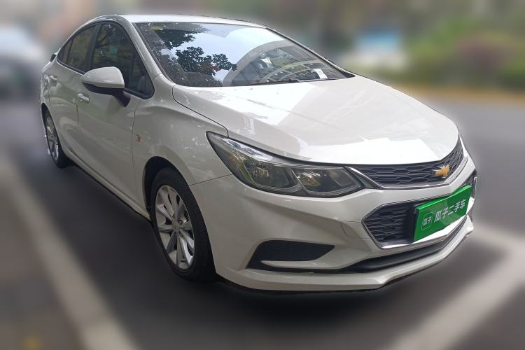 Used Chevrolet Cruze 2018 320 Automatic Pioneer Sunroof Edition
