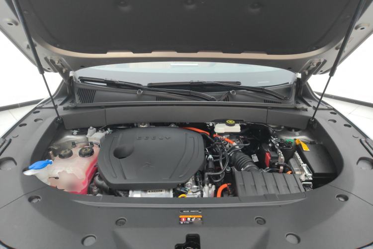 Used  L7 2023 1.5T 115 km Starship