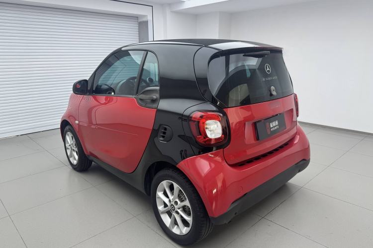 Used  fortwo 2018 1.0L 52kW Hardtop Dynamic Version China V

