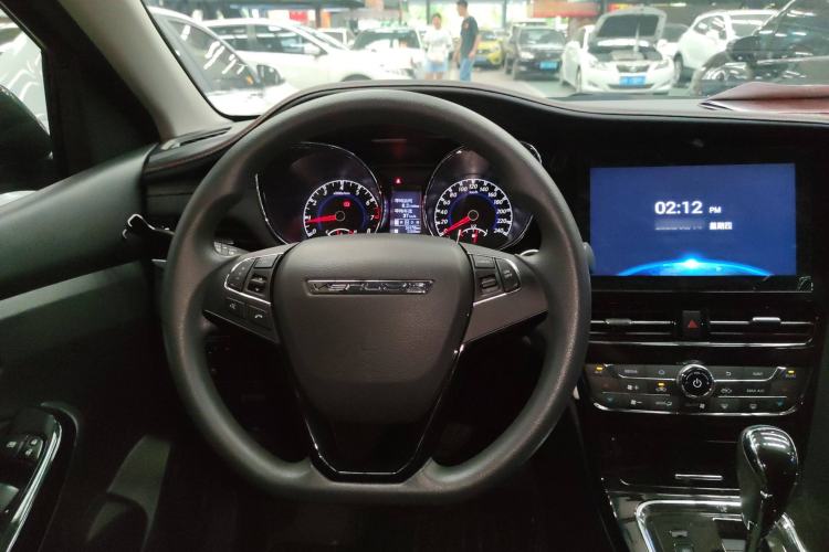 Used Venucia T70 2020 2.0L CVT Elite Edition China VI Standard
