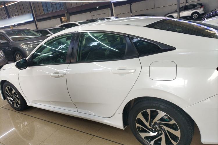 Used Honda Civic 2016 220TURBO CVT Luxury Edition
