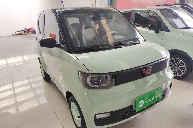 Used Wuling Hongguang MINIEV 2021 Macaron Sandwich Model 120 km Lithium Iron Phosphate