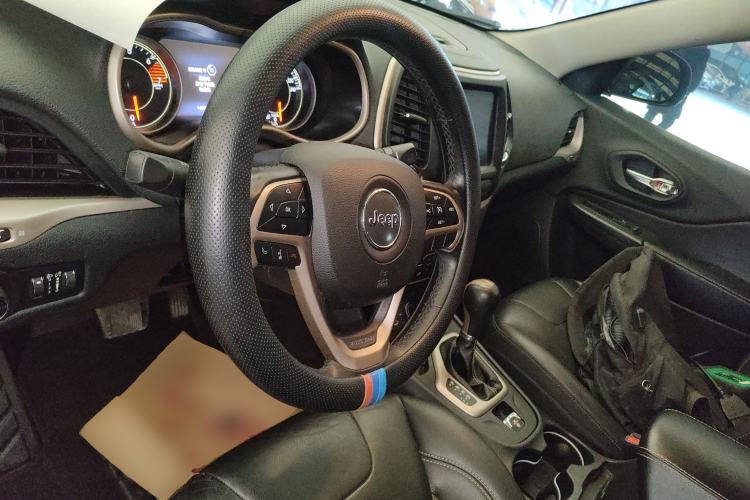 Used  Cherokee 2017 2.0L Superior Edition
