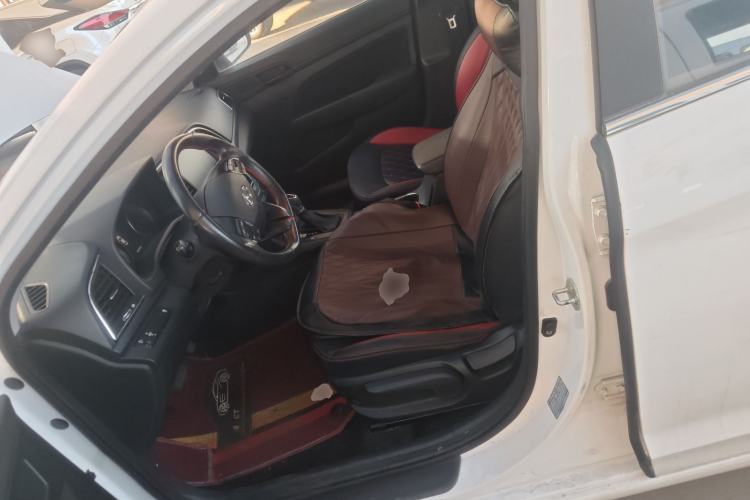 Used Hyundai Elantra 2016 1.4T Dual-Clutch Xuan Dong · Dynamic Version
