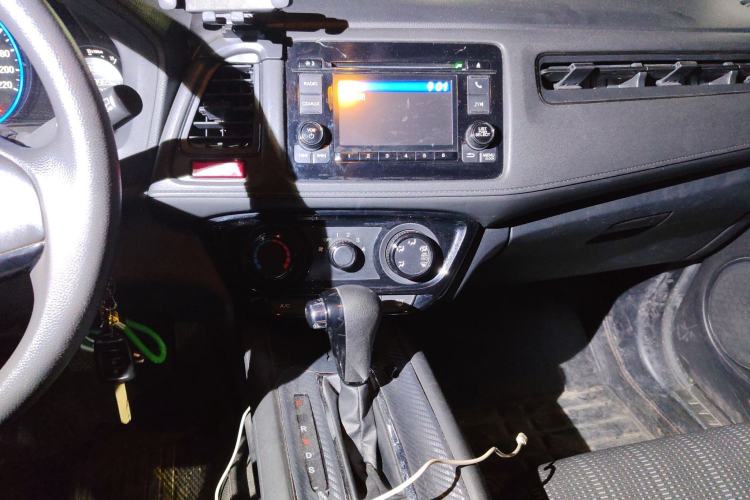 Used Honda Vezel 2015 1.8L CVT 2WD Elite Model
