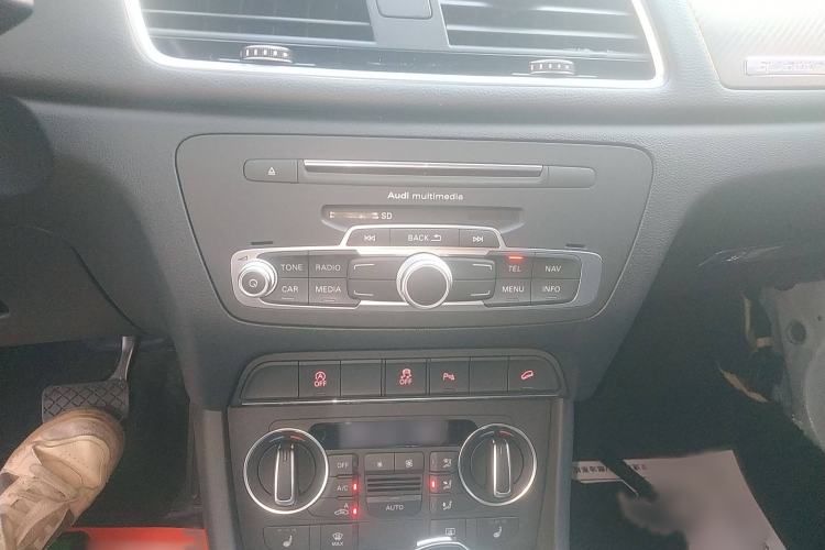 Used Audi Q3 2017 40 TFSI quattro all-wheel-drive sport model