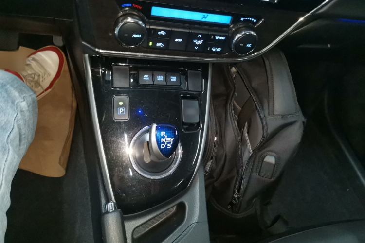 Used Toyota Corolla 2016 Dual-Engine 1.8L E-CVT Elite Edition
