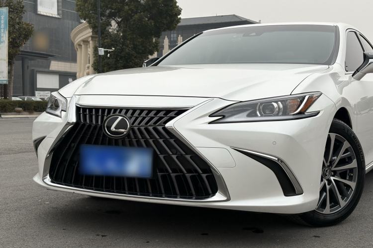 Used Lexus ES 2022 260 Excellence Edition
