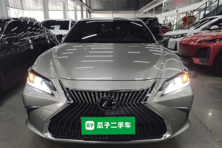Used Lexus ES 2020 200 Excellence Edition
