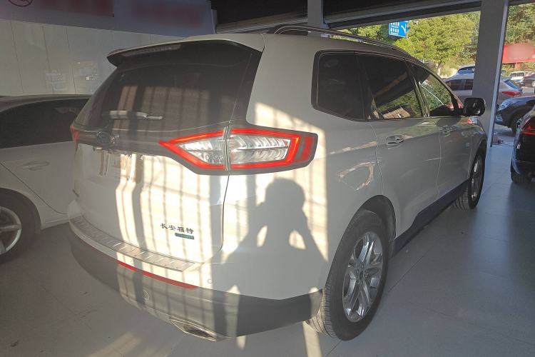 Used Ford Edge 2018 EcoBoost 245 Two-Wheel-Drive Titanium 7-Seater China V Standard
