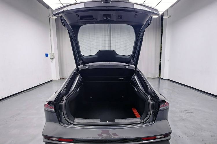 Used Changan UNI-V 2024 1.5T Prestige Edition
