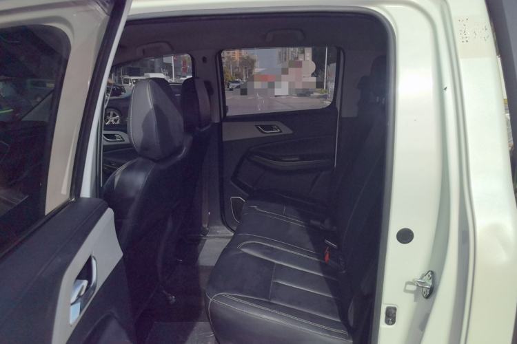 Used JMC Yuhu 7 2022 2.0T Automatic Diesel 4x4 Comfort Edition Standard Wheelbase
