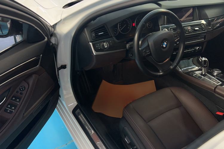 Used BMW 5 Series 2014 525Li Luxury Design Package
