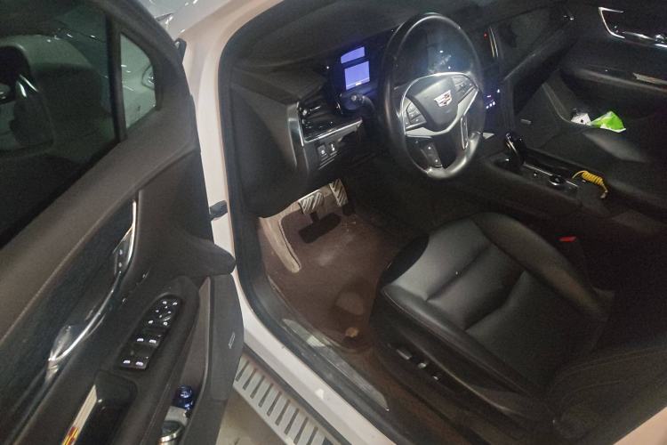 Used Cadillac XT5 2022 2.0T Two-Wheel Drive Luxury Version
