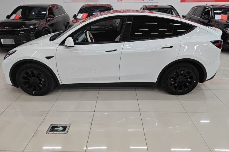Used Tesla Model Y 2023 Rear-Wheel-Drive Version