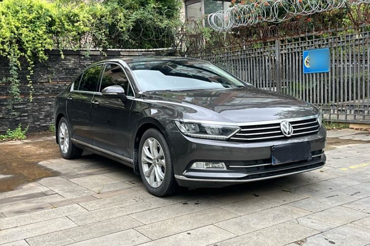 Used Volkswagen Magotan 2019 330TSI DSG Luxury Model China V Standard
