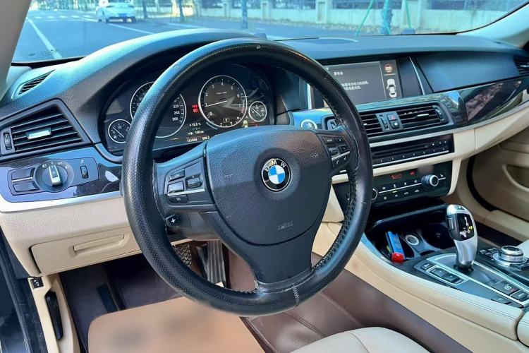 Used BMW 5 Series 2014 525Li Leading Model