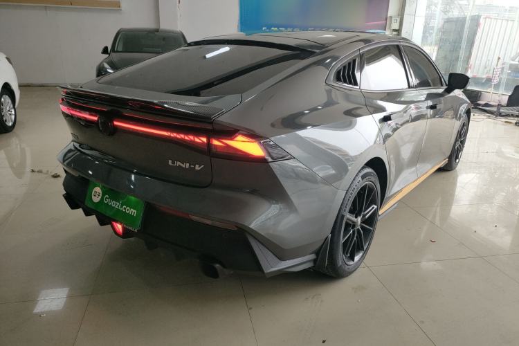 Used Changan UNI-V 2022 1.5T Prestige Version