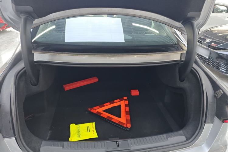 Used Lincoln Z 2024 2.0T Two-Wheel Drive Prestige Hybrid Version
