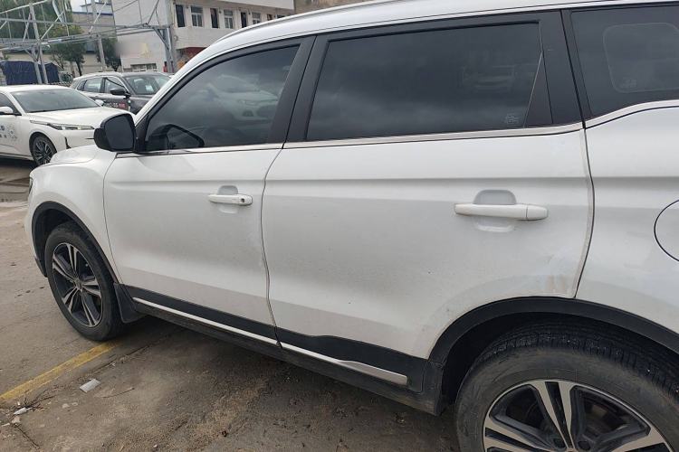 Used Geely Auto Emgrand X7 Sport 2022 1.8TD DCT Zhiya Trim
