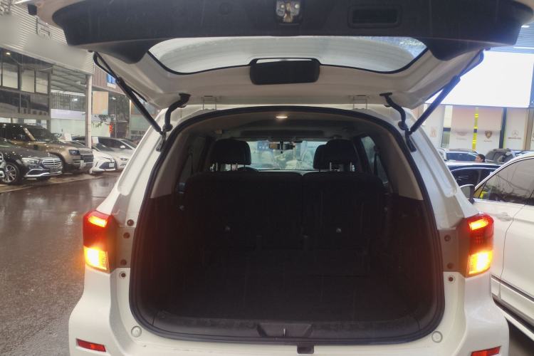 Used Nissan Terra 2018 2.5L Automatic 2WD Luxury Edition