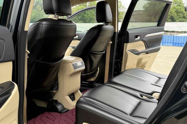 Used Toyota Highlander 2018 2.0T Two-Wheel Drive Elite Edition 7 Seats Emission Standard China V
