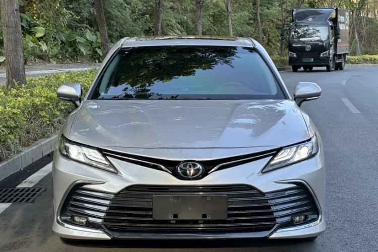 Used Toyota Camry 2021 2.0G Luxury Edition
