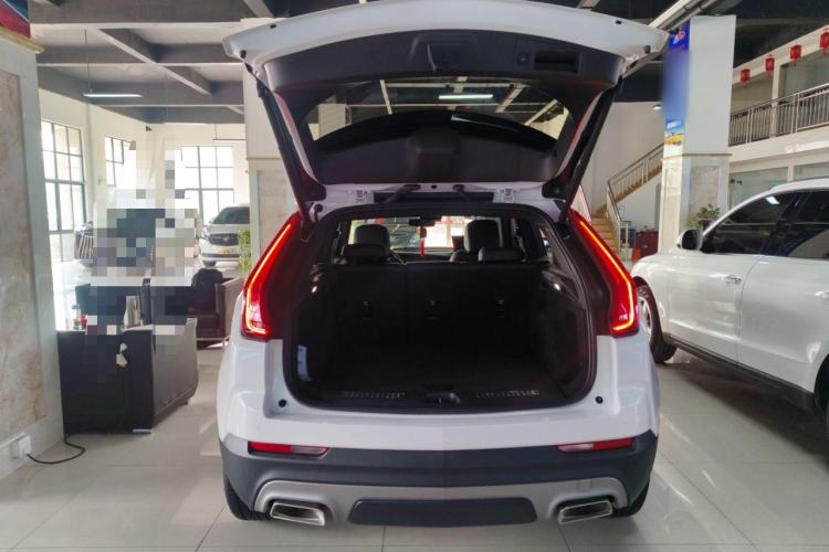 Used Cadillac XT4 2022 28T Two-Wheel-Drive Luxury Version
