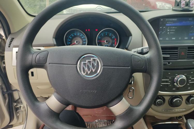 Used Buick Excelle 2015 1.5L Automatic Classic Model
