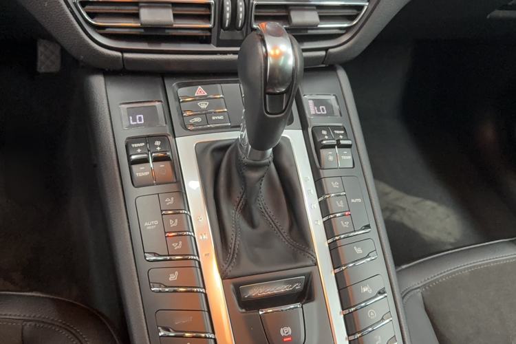 Used Porsche Macan 2021 Macan 2.0T
