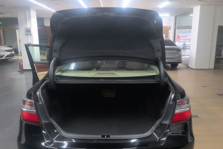 Used Toyota Camry 2015 2.0E Elite Edition
