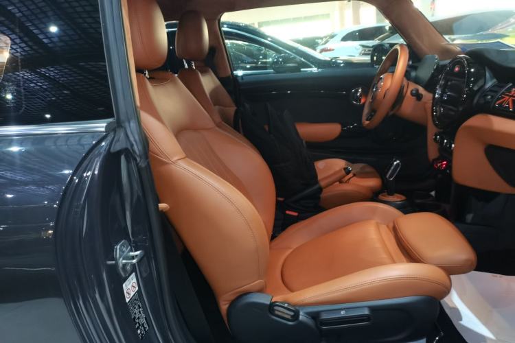 Used  MINI 2021 2.0T COOPER S Classic Edition
