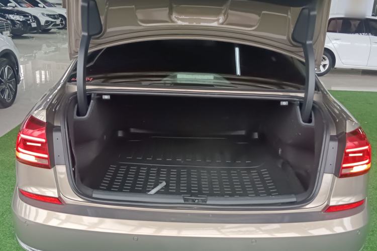 Used Volkswagen Passat 2016 330TSI DSG Luxury Edition
