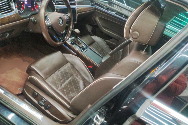 Used Volkswagen Phideon 2016 380TSI Two-Wheel-Drive Executive Version