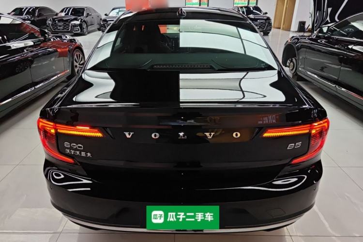 Used Volvo S90 2025 B5 Zhiyi Luxury Edition
