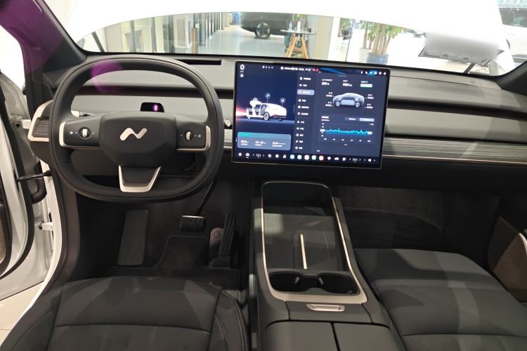 Used ONVO L60 2024 85 kWh All-Wheel Drive