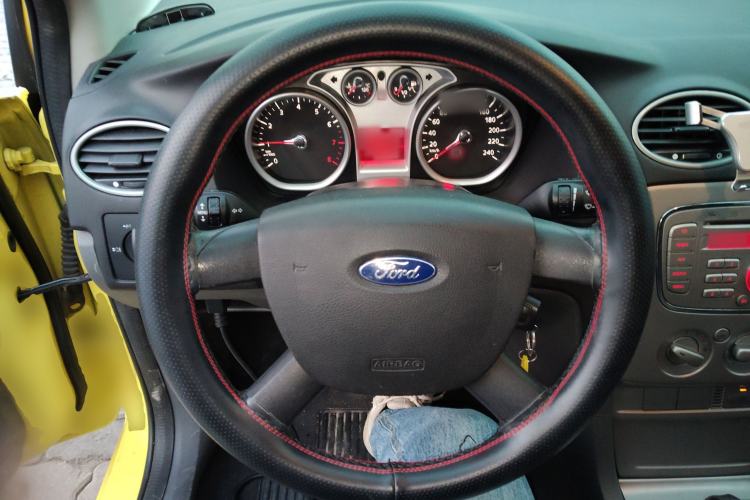 Used Ford Focus 2013 Hatchback Classic 1.8L Manual Base Model
