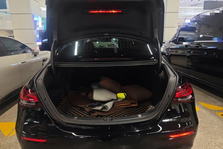 Used Mercedes-Benz E-Class 2021 Restyled E 300 L Sporty and Stylish Edition
