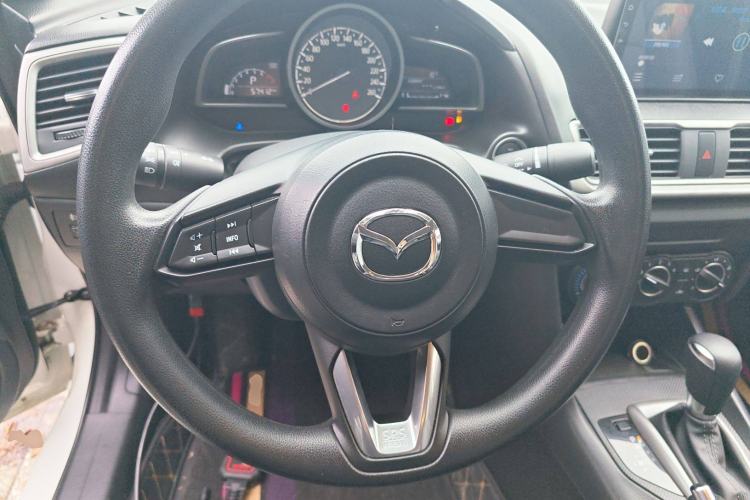 Used Mazda Mazda 3 Axela 2017 Sedan 1.5L Automatic Comfort Model Emission Standard China V
